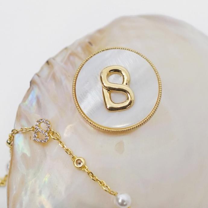 BEST SELLER BROOCH BUTTONSCARVES - WHITE SHELL