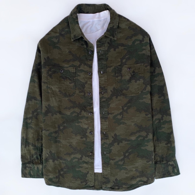 KEMEJA CAMO UNIQLO