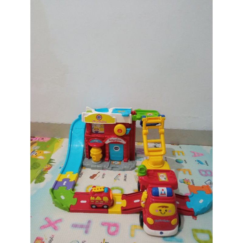vtech toot toot fire station preloved