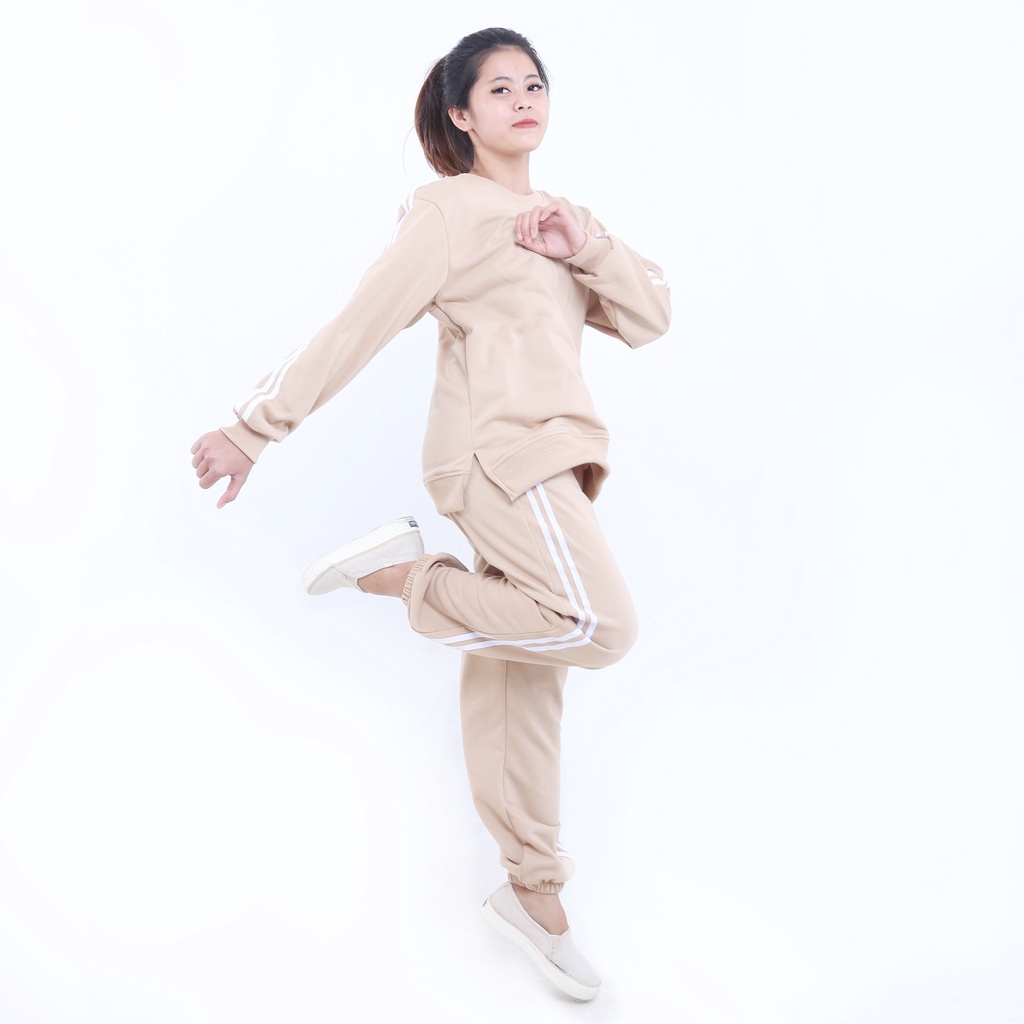Sweatshirt Training Set Jaket Wanita