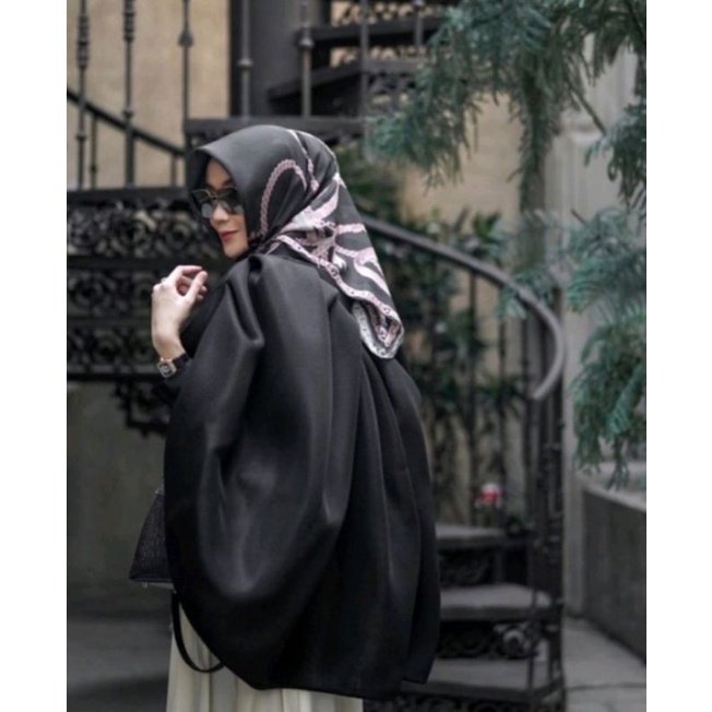 BUTTONSCARVES THE CHAIN SERIES BLACK