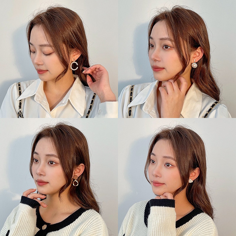 Anting Klip Tanpa Tindik Bahan 925 Silver Hias Mutiara Gaya Retro Korea Untuk Wanita