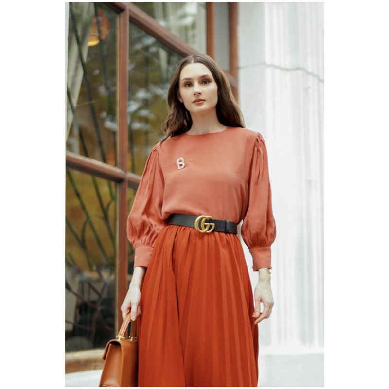 Benang Jarum Maura Blouse Brick