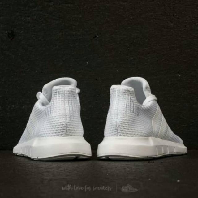 adidas swift run mens all white