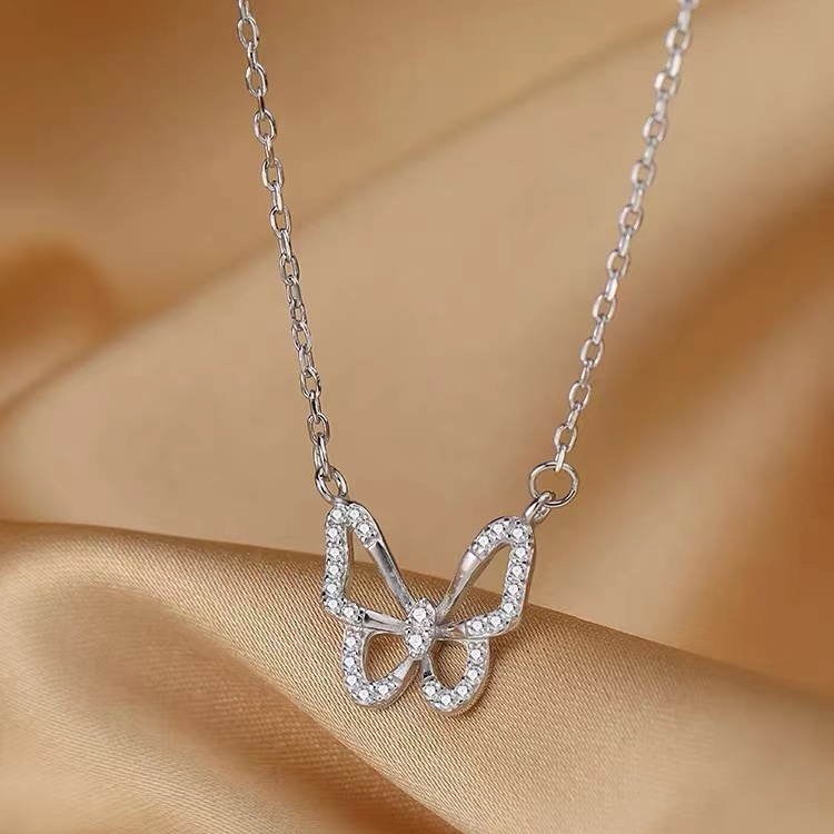 Kalung Rantai Klavikula Desain Pita Aksen Berlian Gaya Jepang Korea