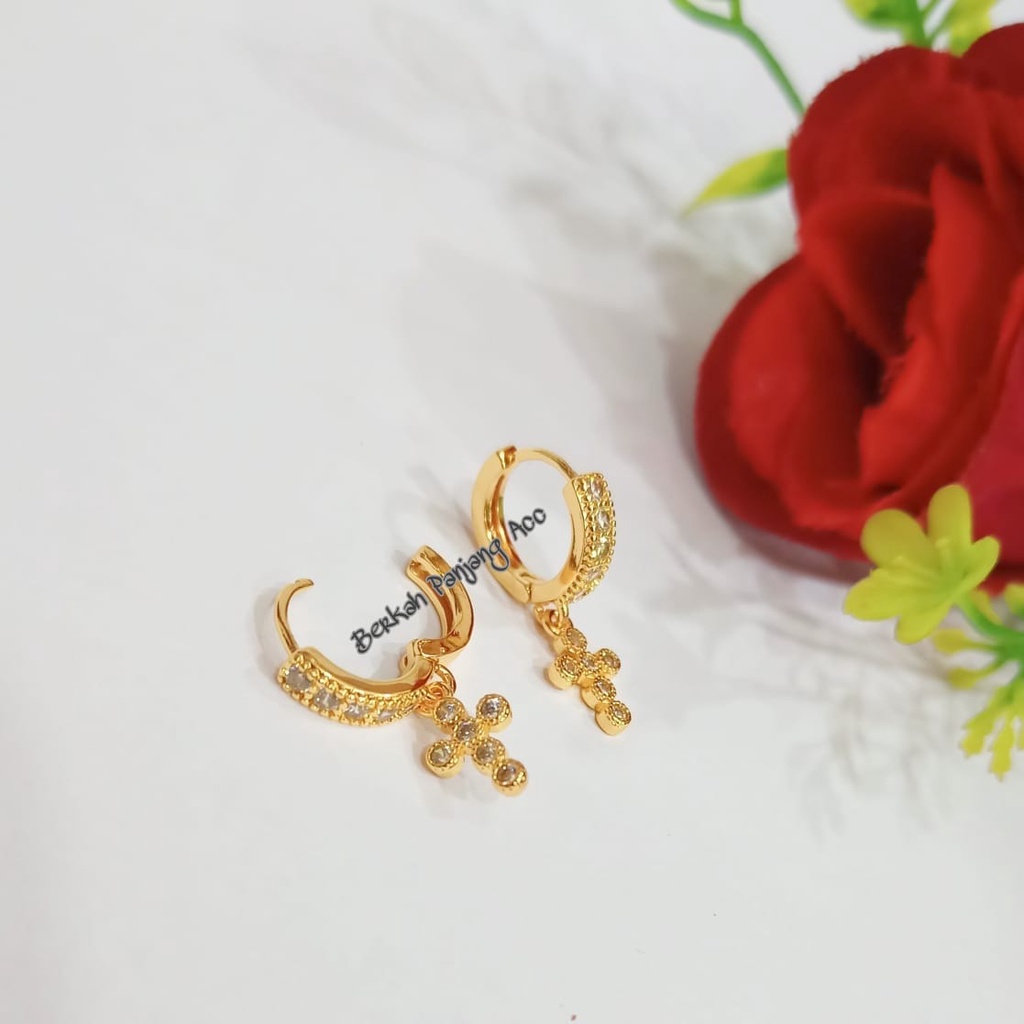 ANTING CLIP JURAI PERMATA SALIB KASUAL ANTI KARAT PERHIASAN EMAS KOREA