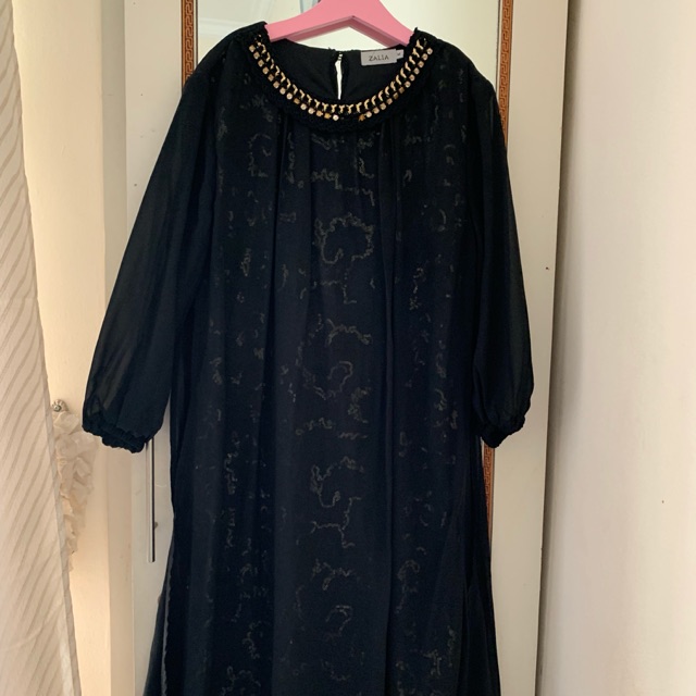 Preloved Dress Zalia harga beli 750.000 kondisi keseluruhan Good harap konfirmasi utk ketersediaan