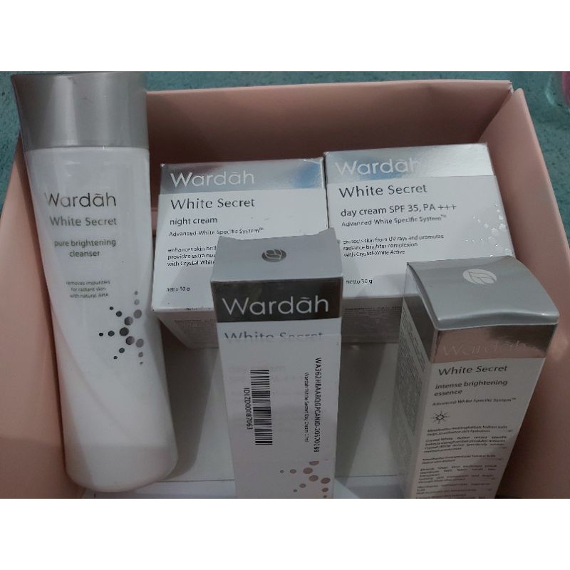 Paket Wardah White Secret Series 4 Produk (Free 1 Produk)