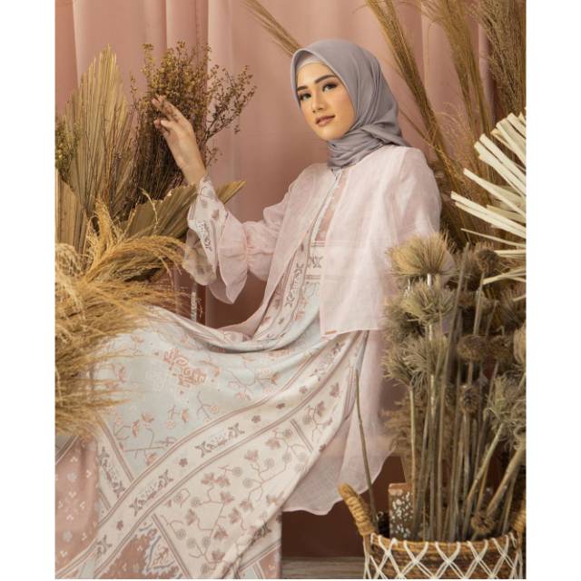 Lalika outer wearing klamby