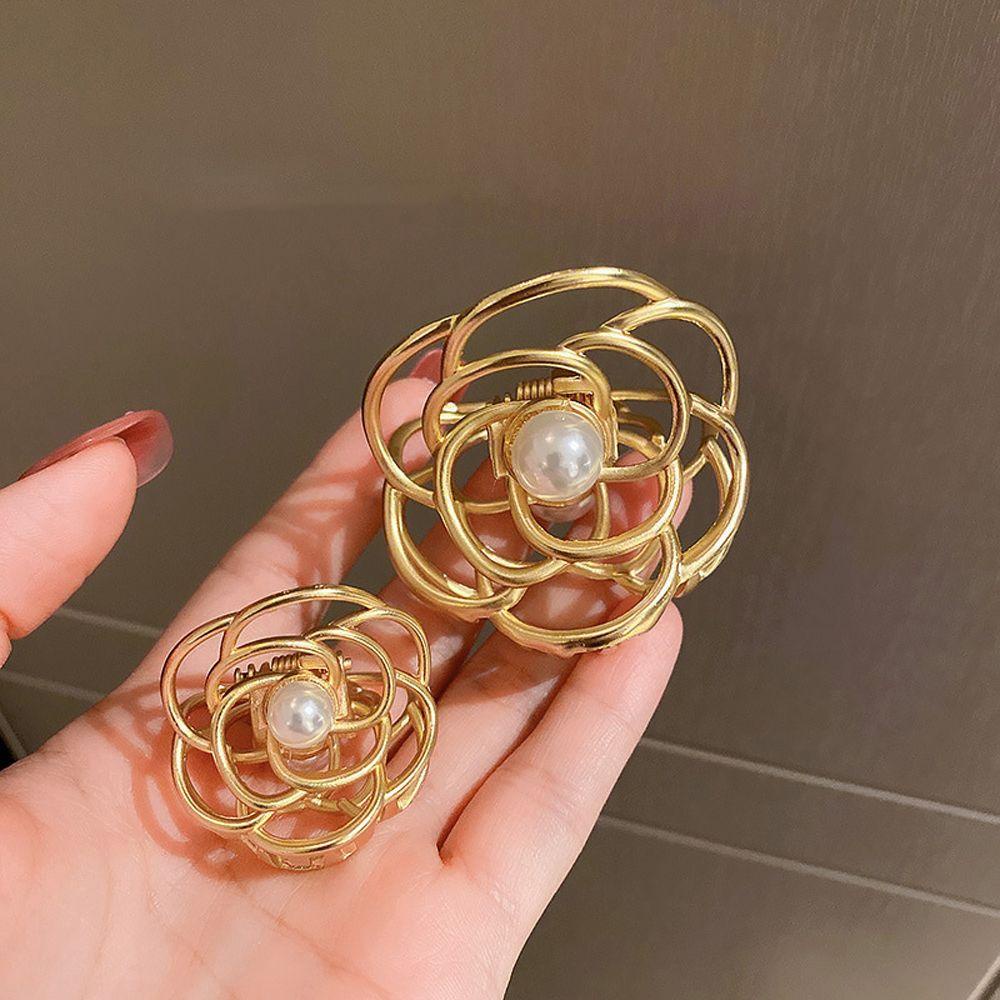 NEEDWAY Needway Camellia Hair Claw French Retro Metal Handmade Berlubang Keluar Bunga Jepit Gaya Korea Hiu Klip