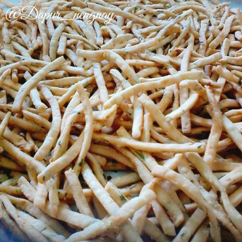 

Stik bawang gurih renyah