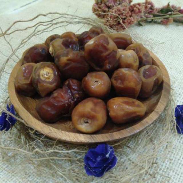 

Kurma sukkari 1kg