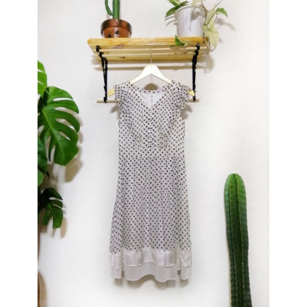 DRESS CANTIK/ DRESS VINTAGE /PRELOVED /DRESSKECE/ DRESS MURAH/DRESS BUNGA /BAJU WANITA