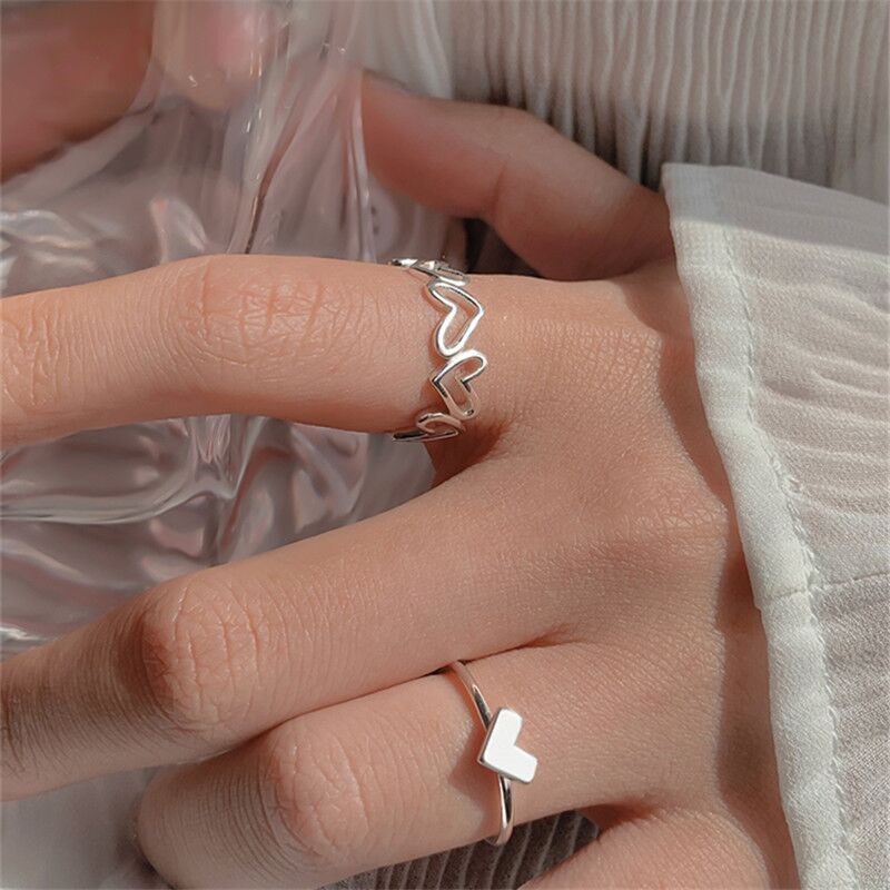 1 / 2pcs Cincin Bentuk Hati Model Hollow Untuk Wanita