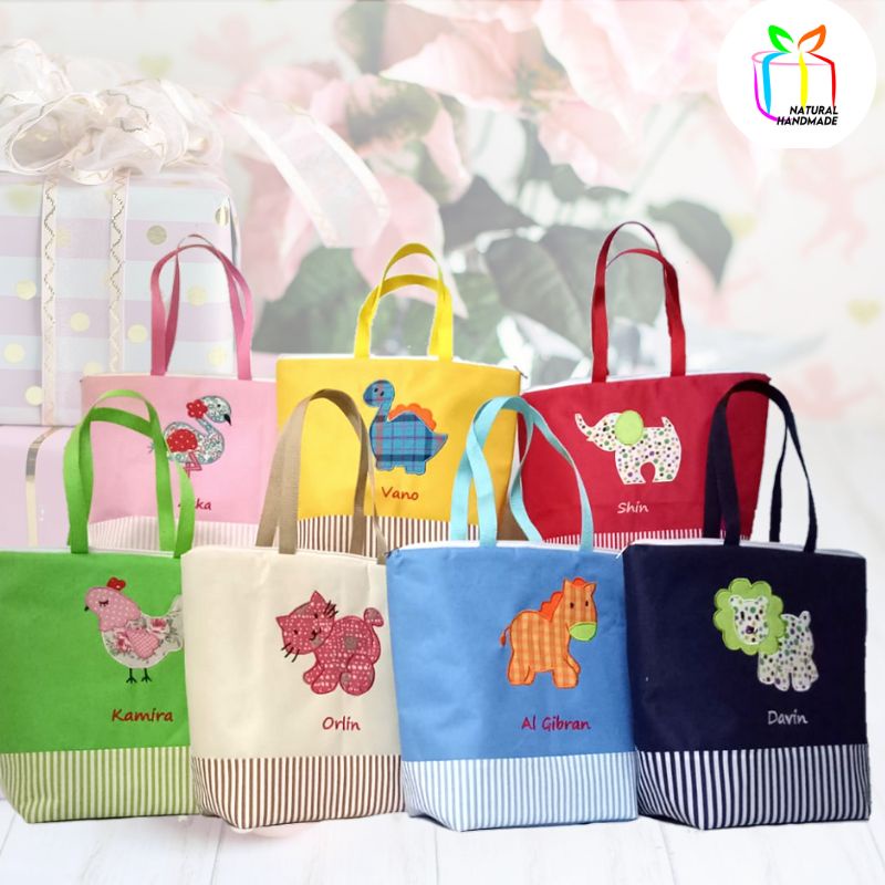 

Souvenir Totebag Ulang Tahun Anak Custom Gambar Binatang Unik Terlaris