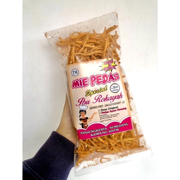 

MIE PEDAS BU ROKAYAH - Snack Cemilan Sistik Pedas