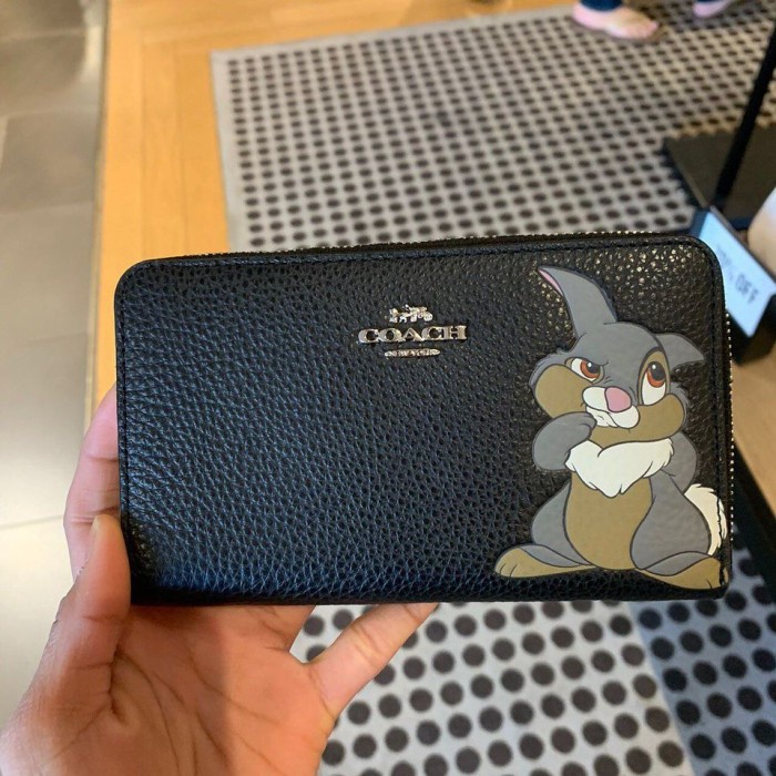 Dompet Coach 93768 Disney X Medium Zip Arround Wallet With Thumper
