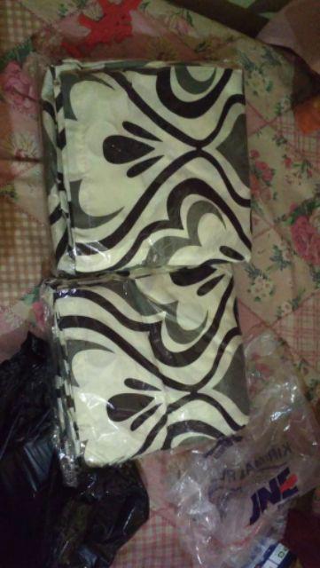 Gorden Tirai Motif Club Bola Mu Barca Juve Hitam Merah/ Ukuran Panjang 210 Cm Lebar 140 Cm. Smokring