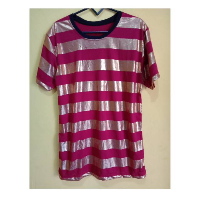Pakaian pria / kaos T-shirt madura merah garis garis