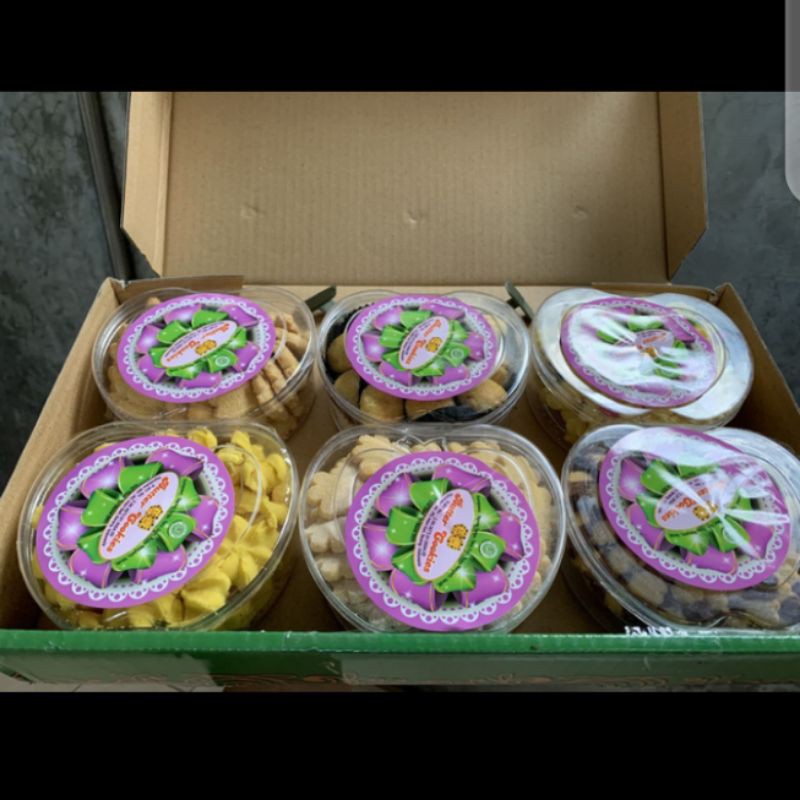 

Paket Kue Kering Paket Lebaran