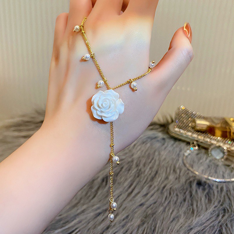 Aksesoris fashion wanita gaya Korea temperamen elegan kalung mutiara mawar