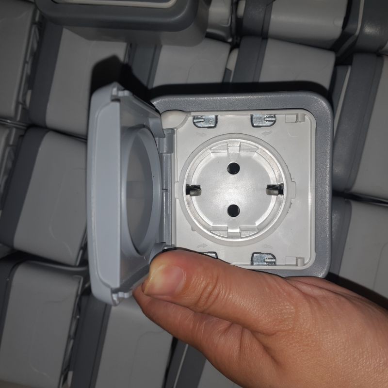 Stop Kontak Waterproof Legrand Stop Kontak Legrand Waterproof Stop Kontak Tahan Air