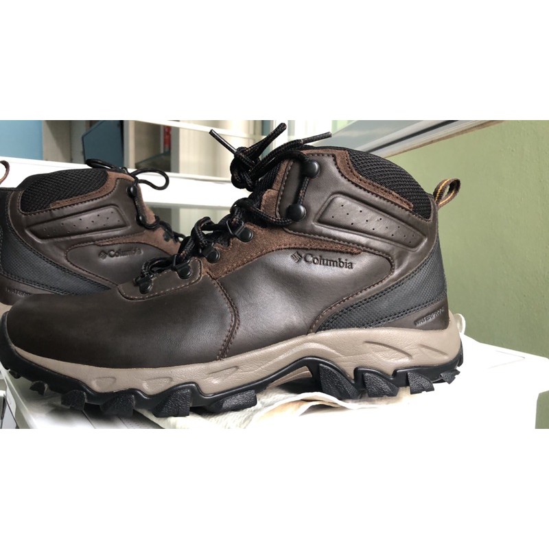 Sepatu Gunung Waterproof Columbia