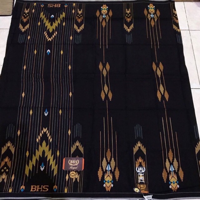 Sarung BHS SKE mesres sutra Gold Limited