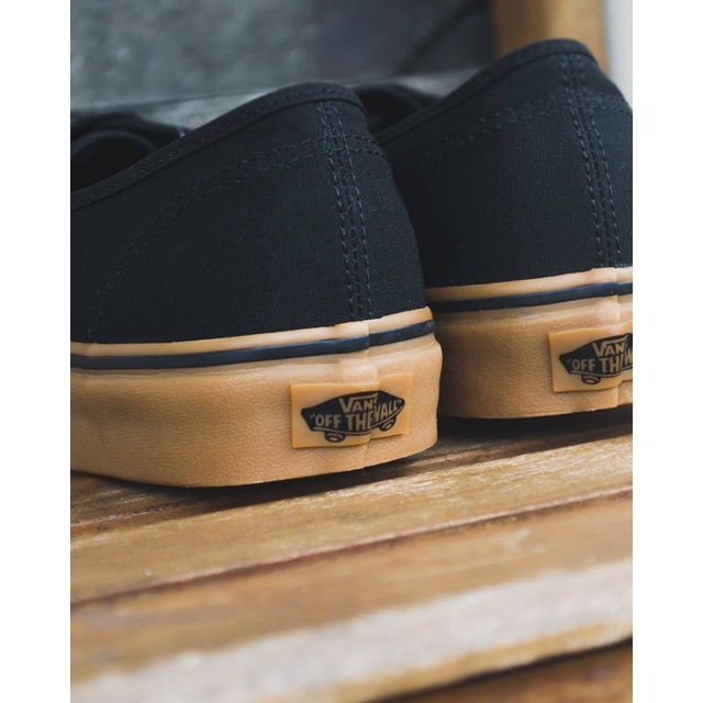 VANS AUTHENTIC  BLACK RUBBER GUM CLASSIC ORIGINAL 100%