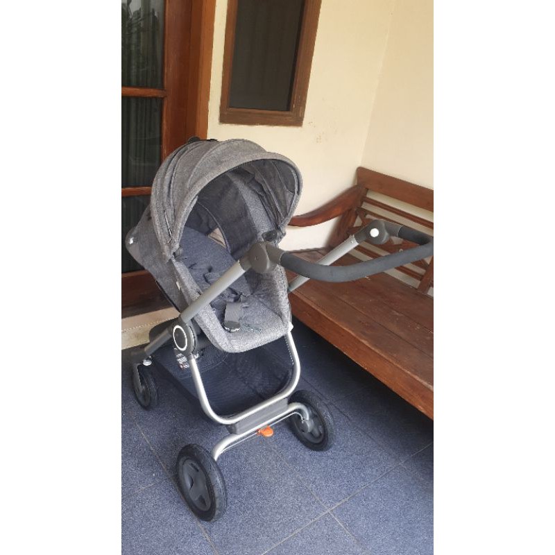 Preloved Stroller Stokke V2
