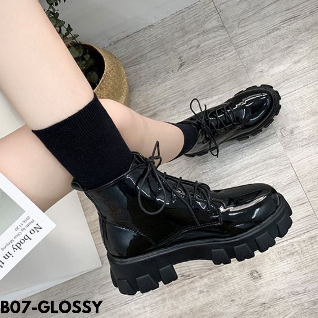 SEPATU FASHION ANKLE BOOTS WANITA IMPORT BATAM HIGHSOLE GLOSSY DOFF KUALITAS BAGUS PHOTOSHOOT GAYA KOREA OOTD REMAJA DEWASA B07