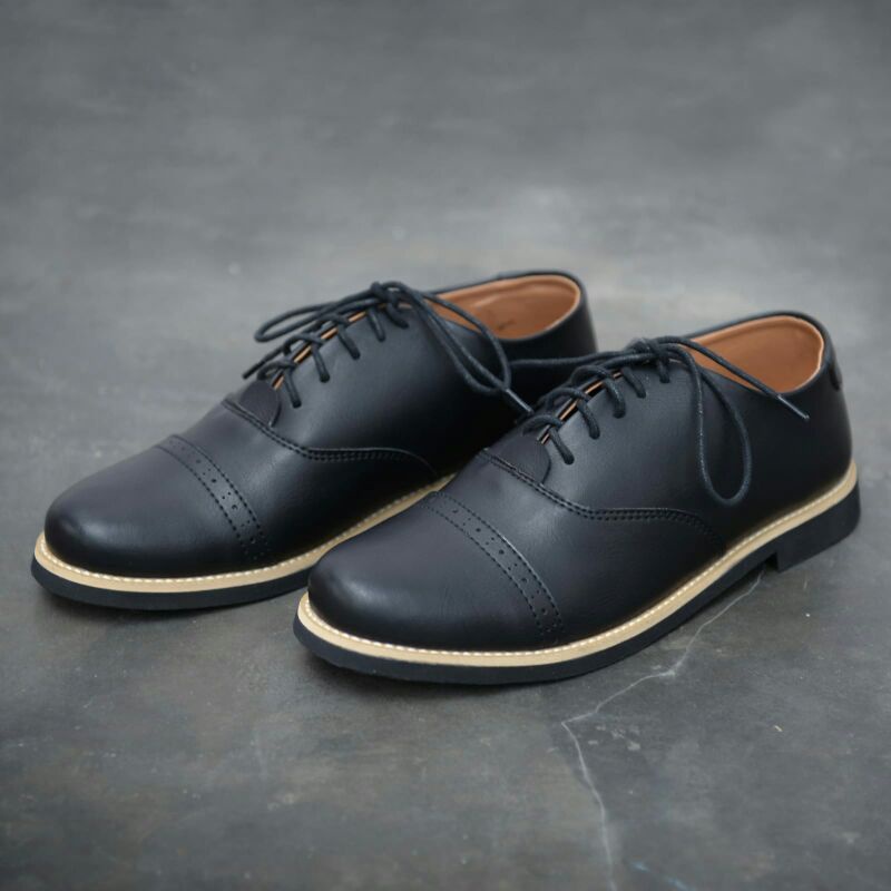 SEPATU FORMAL PRIA CASUAL DINAS PERKANTORAN BLACK BROWN KULIT PU ASLI ORIGINAL ARIONZ GAYA KEKINIAN TERLARIS MURAH - SepatuFormal Pantofel pria Resmi Formal Hitam Coklat Kasual Kantor Kuliah Pesta Kondangan Gereja Kerja PNS Guru JY7001