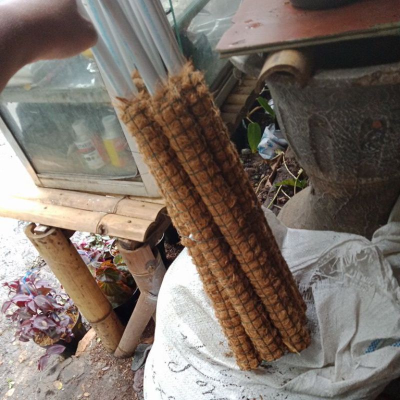 TURUS PENYANGGA BAHAN SABUT KELAPA