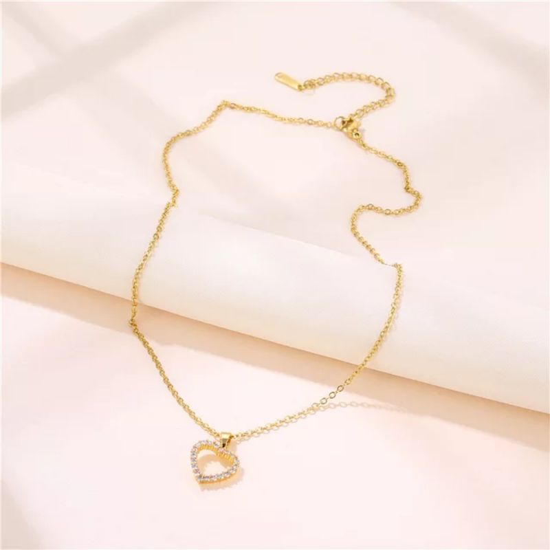 Kalung Titanium Wanita Liontin Love Permata