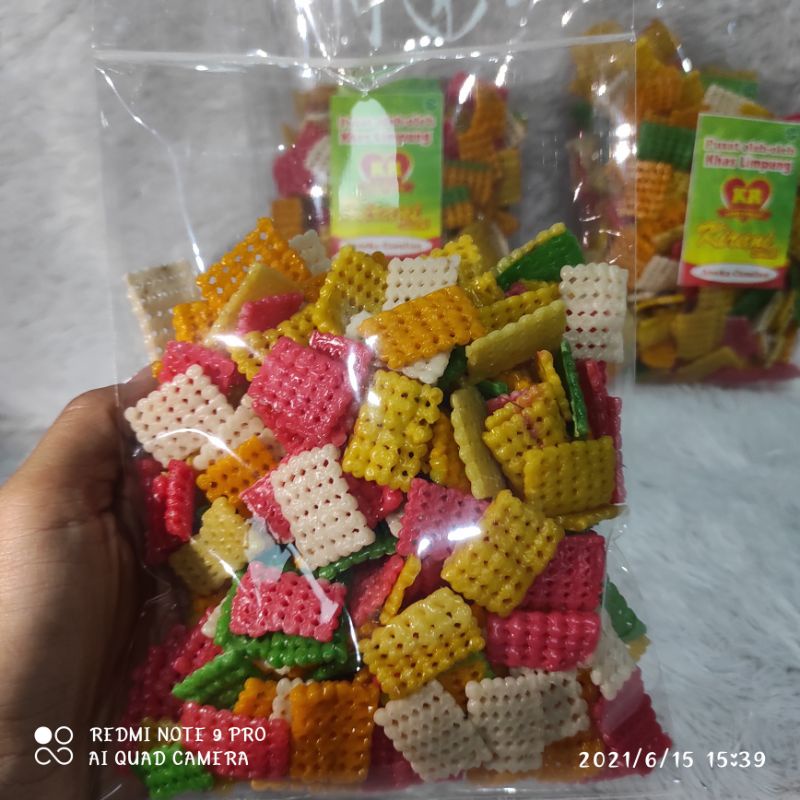 

Kerupuk mentah taro warna warni kemasan 200gr