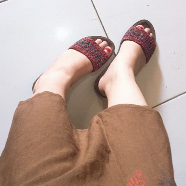 Sandal Turki Adesa Anyam Blink