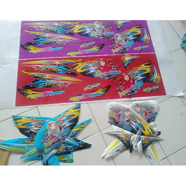 Striping variasi Yamaha Vixion old design wanita berhijab