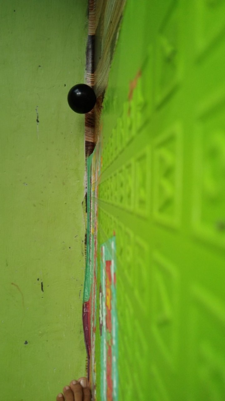 Wallpaper Dinding Sticker Kotak Ungu