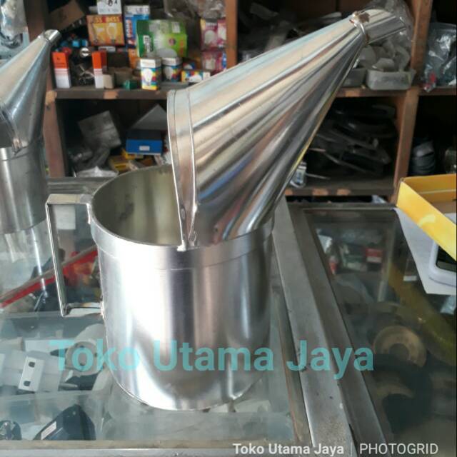 Corong Minyak 2 Liter / Literan Minyak 2 Liter / Takaran Minyak 2 Liter / Gelas Ukur 2 Liter / Liter