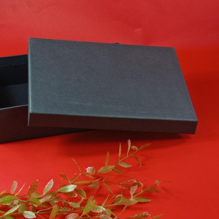 

♣ BOX HAMPER - HARDBOX - KOTAK KADO - ukuran 25 cm x 20 cm x 6 cm ♡