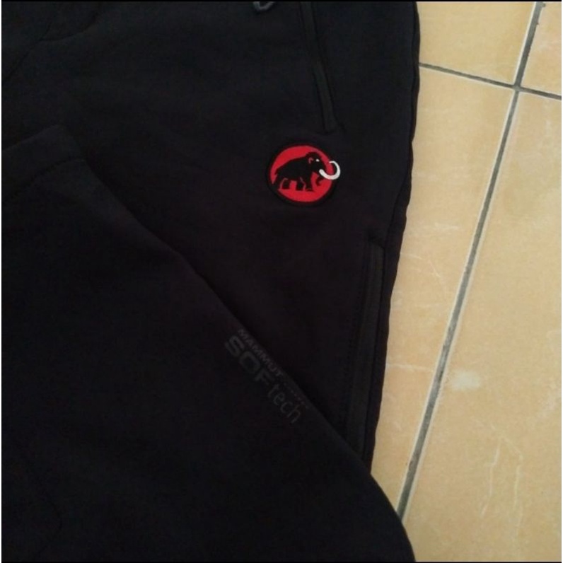 CELANA MAMMUT SOFTSHELL