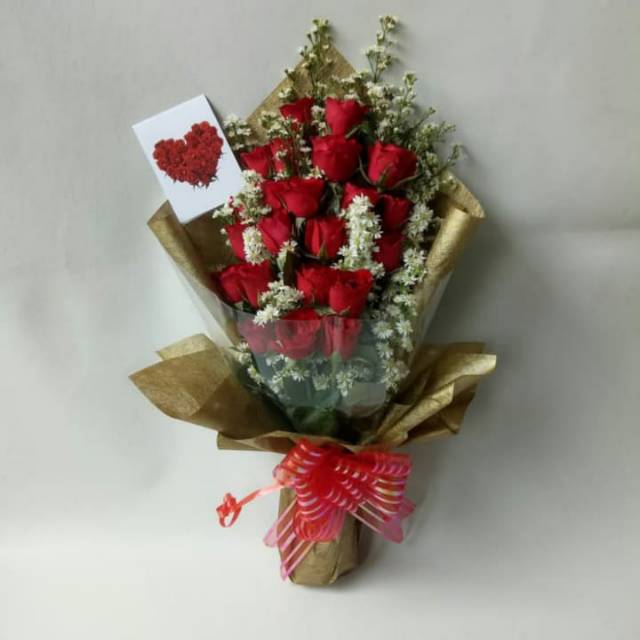 hand bouquet bunga mawar merah asli hadiah anniversary kado ulang tahun bucket bunga