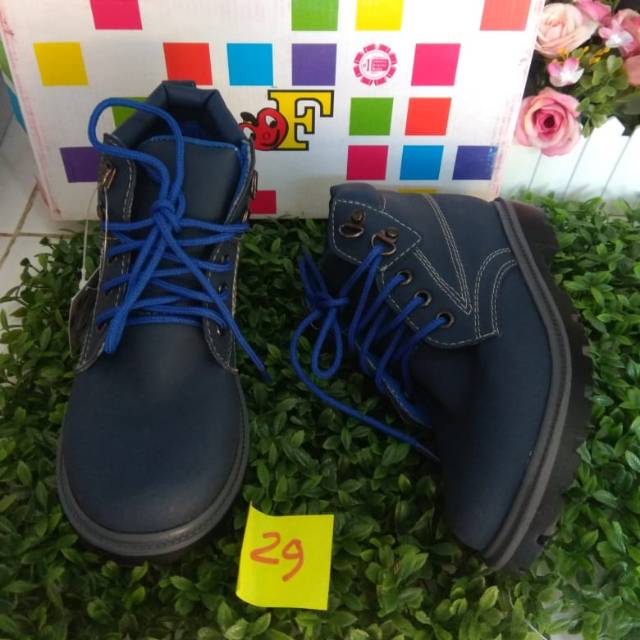 Sepatu anak Fladeo
