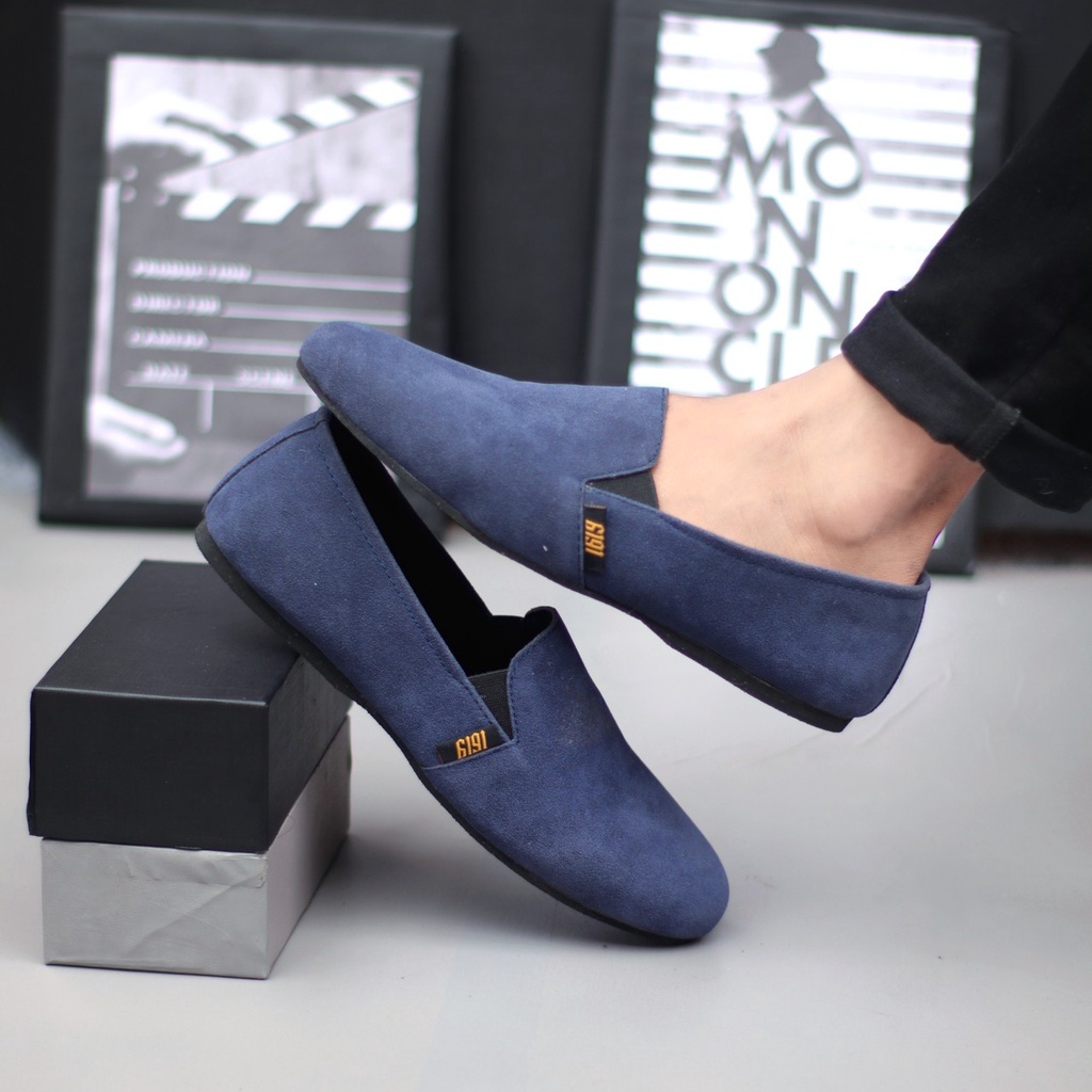 MOLK Sepatu Slip On Pria Casual Kulit Sintetik Slop Hitam Cowok Trendy Simple Original Footwear