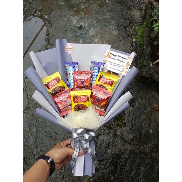 

Buket Snack | Buket Snack Ulang tahun Murah | Buket Snack Wisuda
