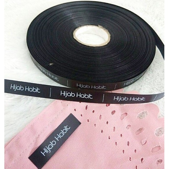 

Cetak Label Satin Ukuran 2 Cm - Warna Hitam