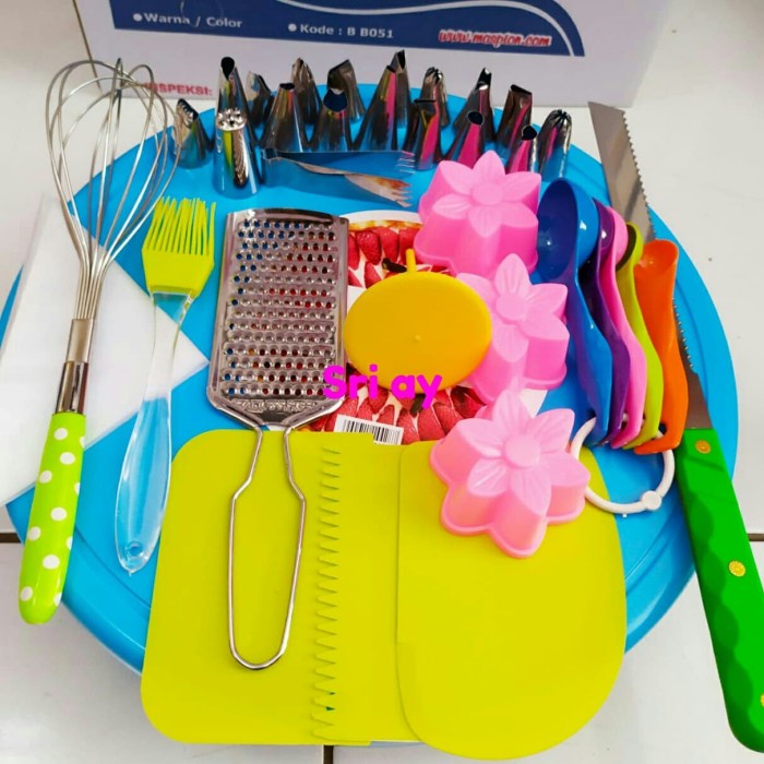 

KUE-PENGHIAS-ALAT- PAKET DEKORASI KUE 7 -ALAT-PENGHIAS-KUE.