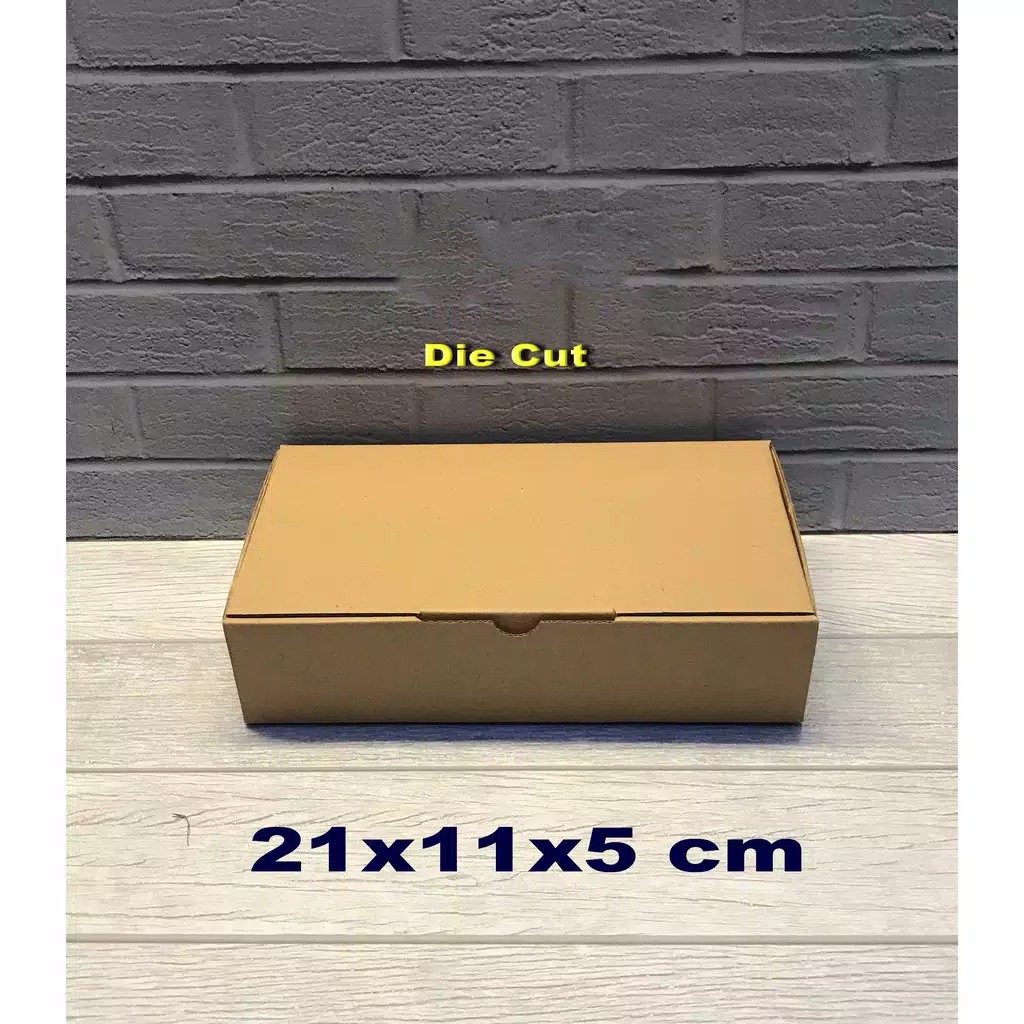 

Kardus 21 x 11 x 5 cm.......... Die Cut