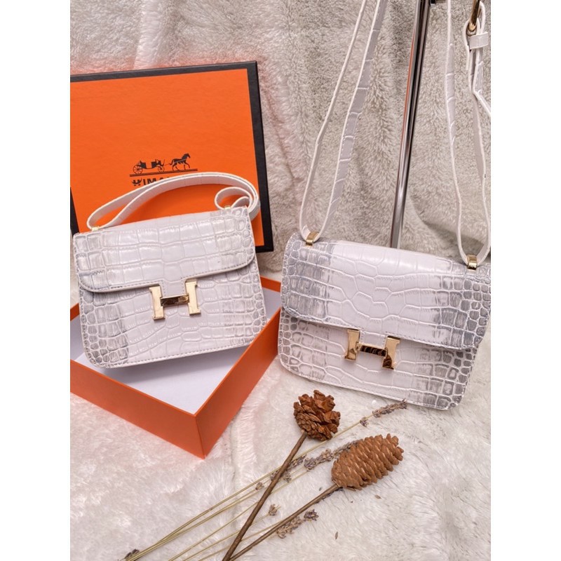 TAS SELEMPANG WANITA CONSTANCE HIMALAYA PUTIH TERBARU FREE BOX+PAPERBAG