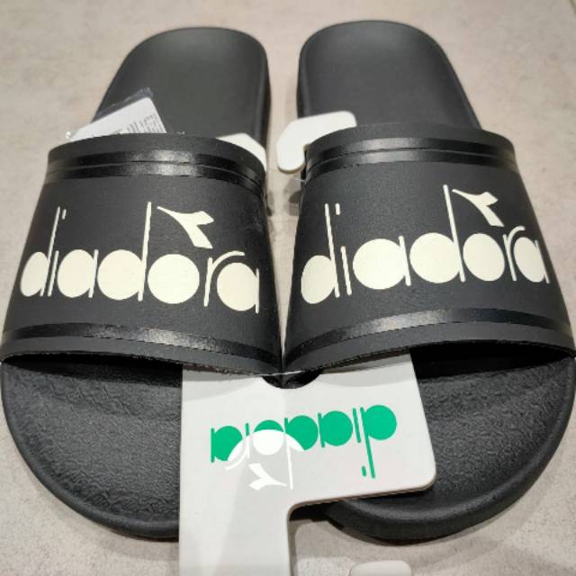 roberto cavalli flip flops